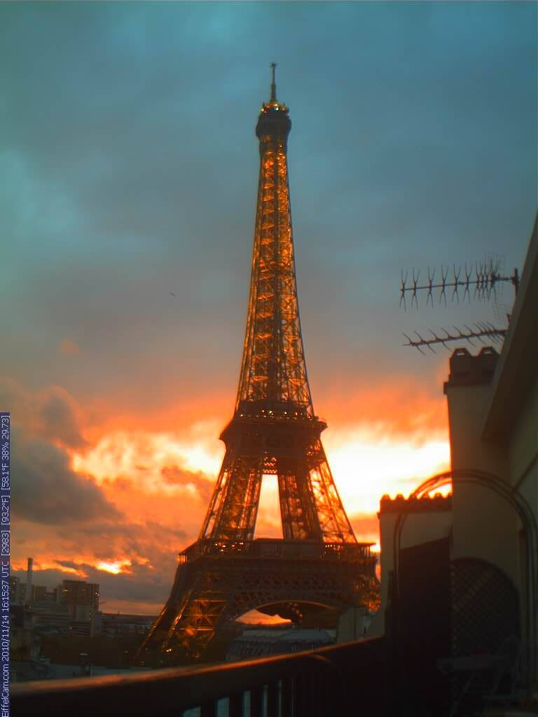 EarthCam Eiffel Tower Cam