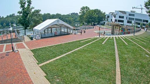 Columbia Lakefront Cam